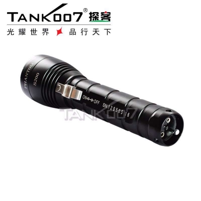 TANK007潛水強(qiáng)光手電筒具備特點